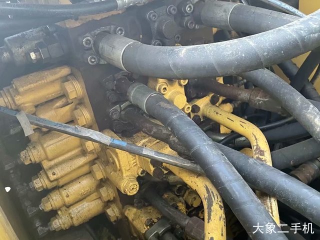 小松 PC240LC-8 挖掘机