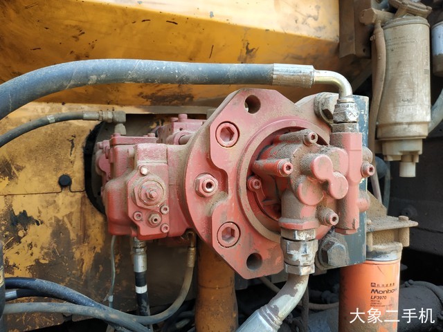 现代 R265LC-9 挖掘机