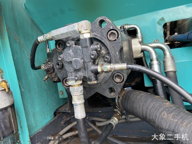 神钢 SK260LC-8 挖掘机