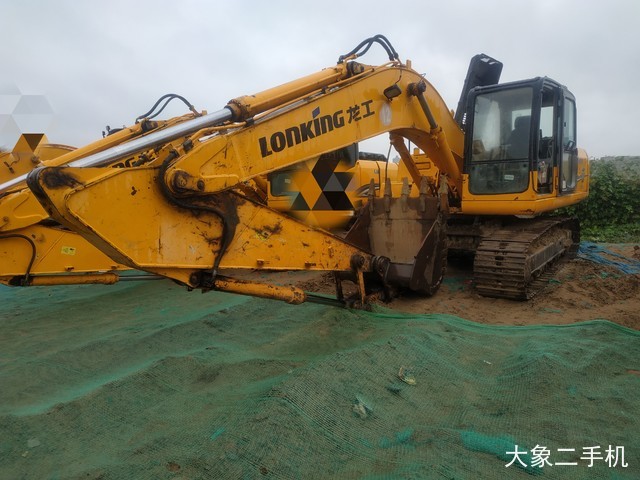 龙工 LG6225 挖掘机