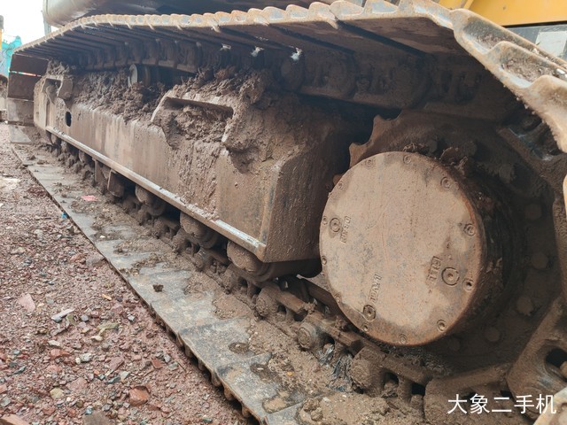 山东临工 LG6150 挖掘机