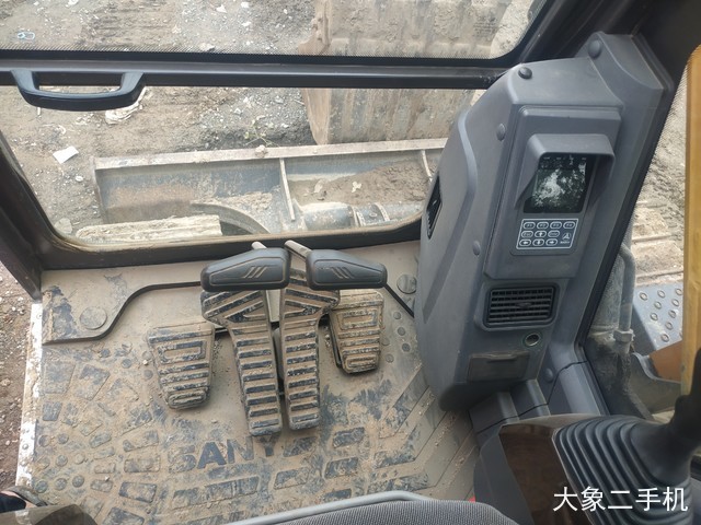 三一重工 SY75C-9 挖掘机