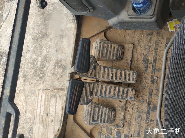 三一重工 SY215C-9 挖掘机