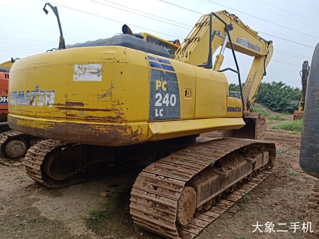 小松 PC240LC-8 挖掘机