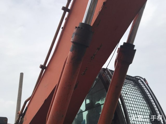 日立 ZX330—3 挖掘机