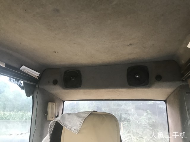 小松 PC200LC-8(600mm履带板) 挖掘机