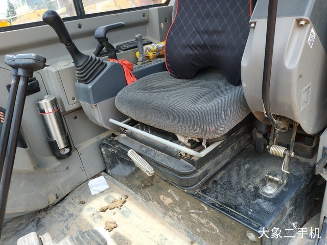 柳工 CLG906D 挖掘机