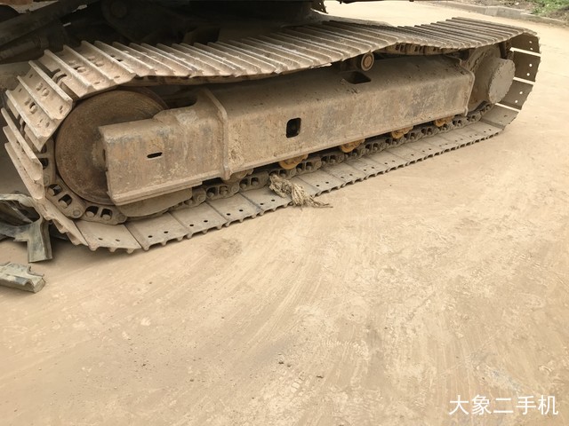 神钢 SK75-8 挖掘机