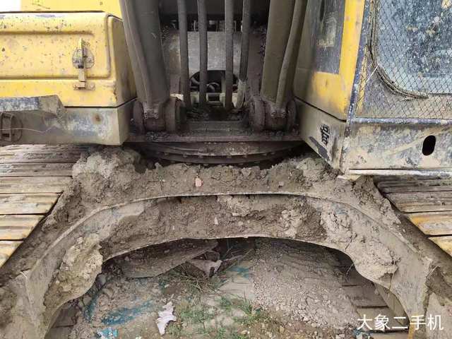 沃尔沃 EC210B 挖掘机