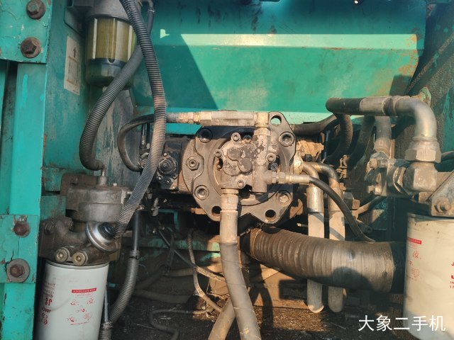 神钢 SK210LC-8 挖掘机