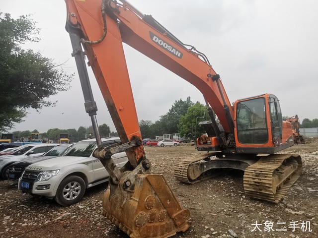 斗山 DH220LC-9E 挖掘机