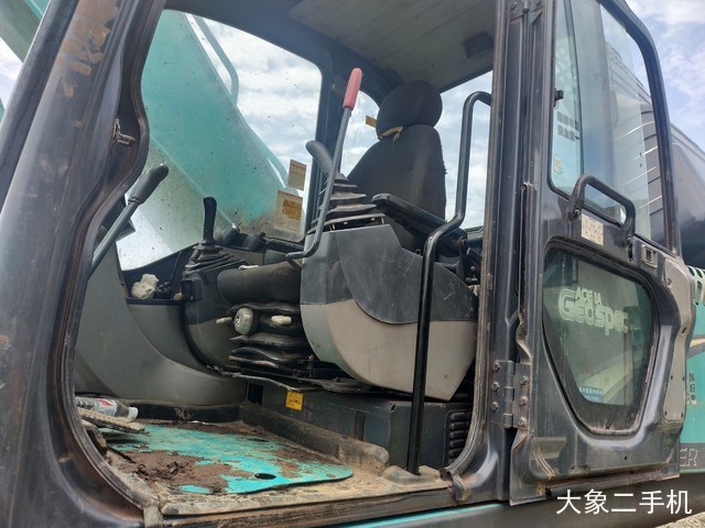 神钢 SK350LC-8 挖掘机