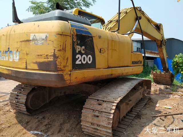 小松 PC200-8 挖掘机