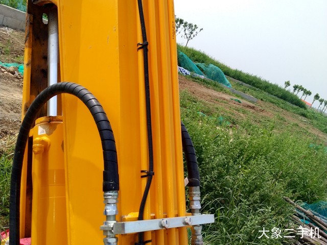 龙工 LG6060 挖掘机