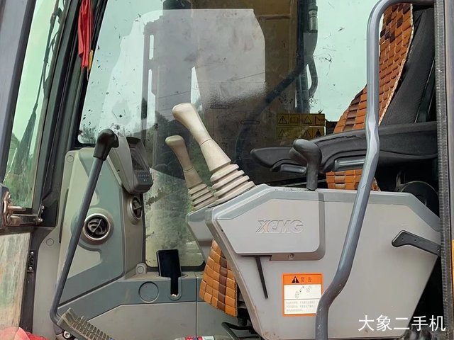 徐工 XE135D 挖掘机