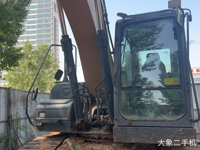 徐工 XE215 挖掘机