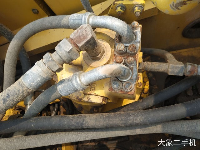 小松 PC240LC-8 挖掘机