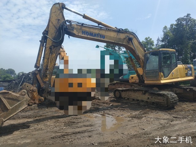 小松 PC220-7 挖掘机