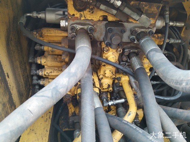 小松 PC240LC-8 挖掘机