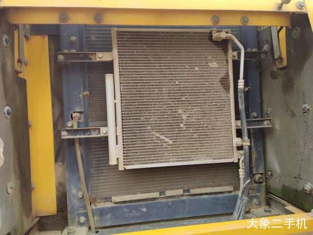 沃尔沃 EC210B 挖掘机