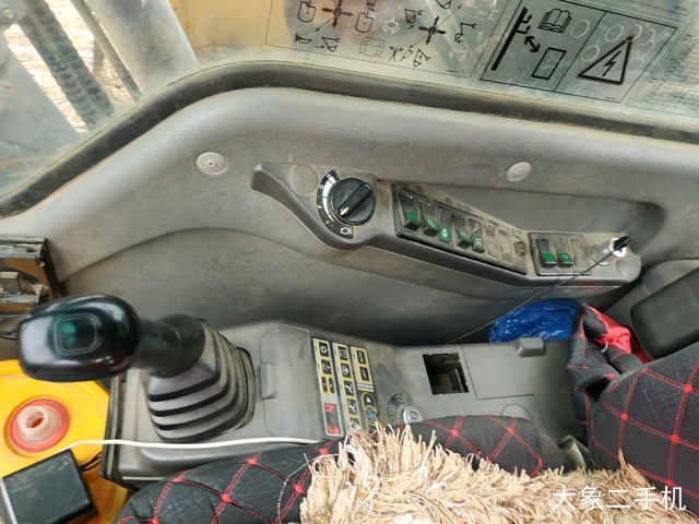 沃尔沃 EC240BLC 挖掘机