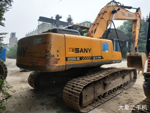三一重工 SY235C 挖掘机