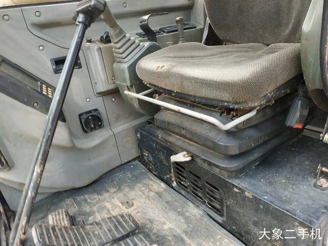 柳工 CLG908D 挖掘机