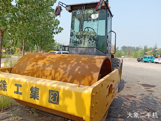 徐工 XS222 压路机