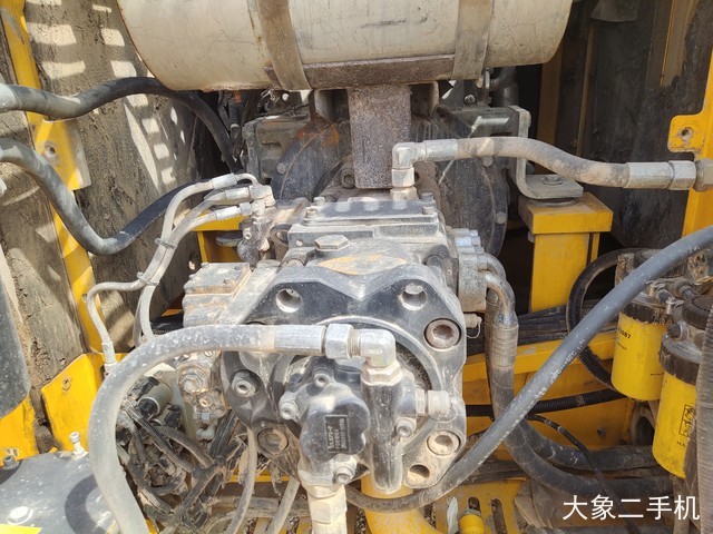 杰西博 JS240LC 挖掘机
