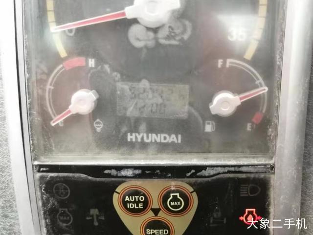 现代 R60-9 挖掘机