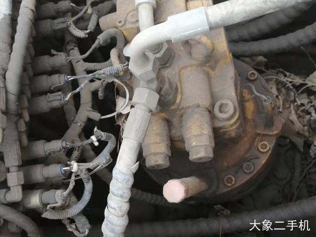 三一重工 SY215C-8 挖掘机