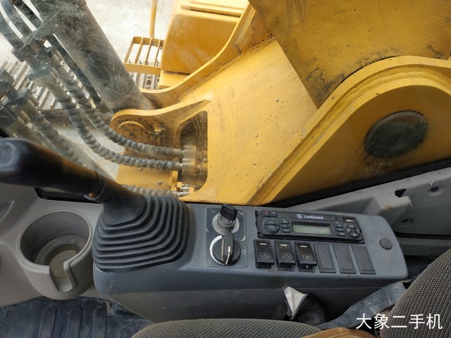 柳工 CLG936E 挖掘机