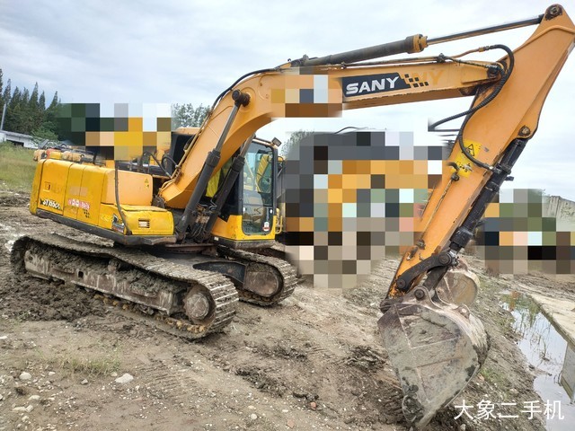 三一重工 SY135C 挖掘机