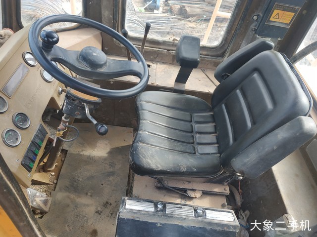 龙工 LG855B 装载机