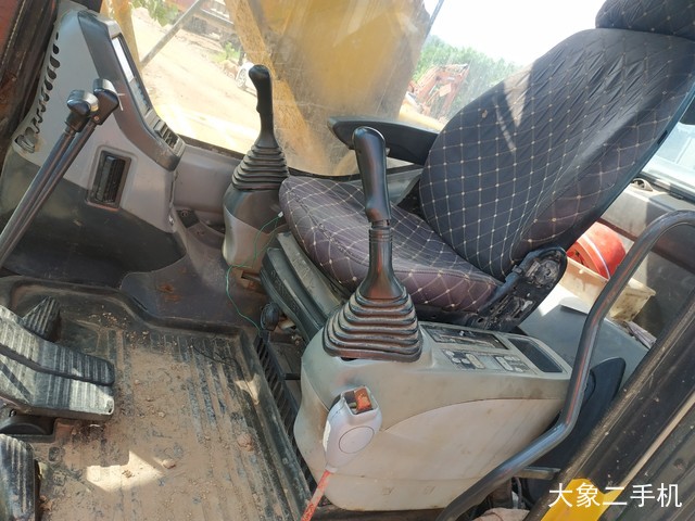 小松 PC220-7 挖掘机