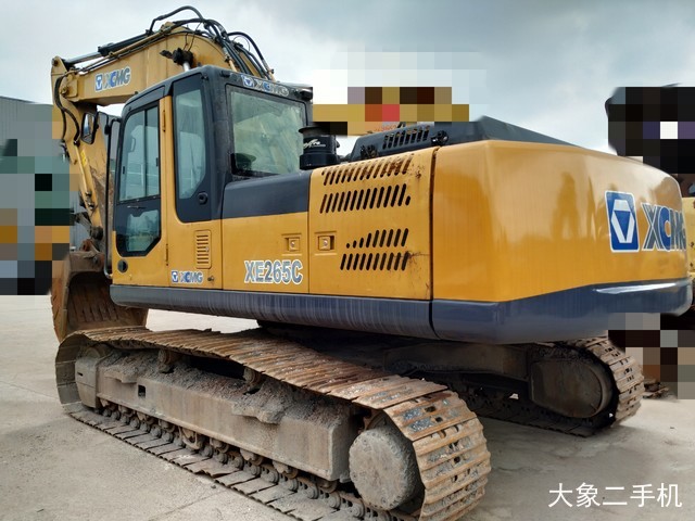 徐工 XE265C 挖掘机