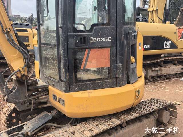 柳工 CLG9035E 挖掘机