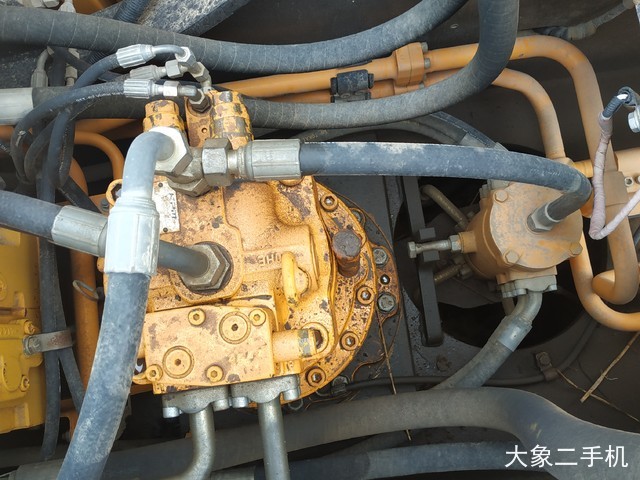 三一重工 SY215C-9 挖掘机