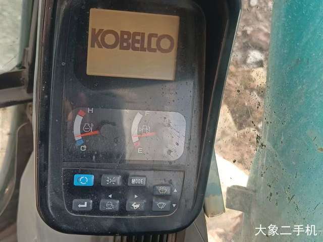 神钢 SK130-8 挖掘机