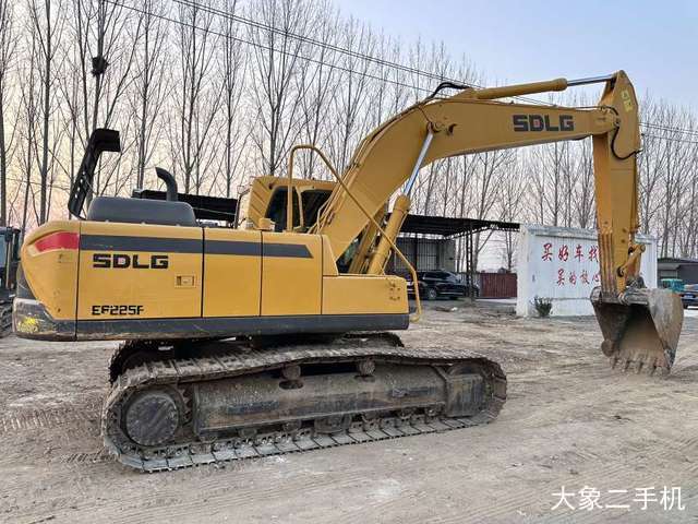 山东临工 E6210F 挖掘机