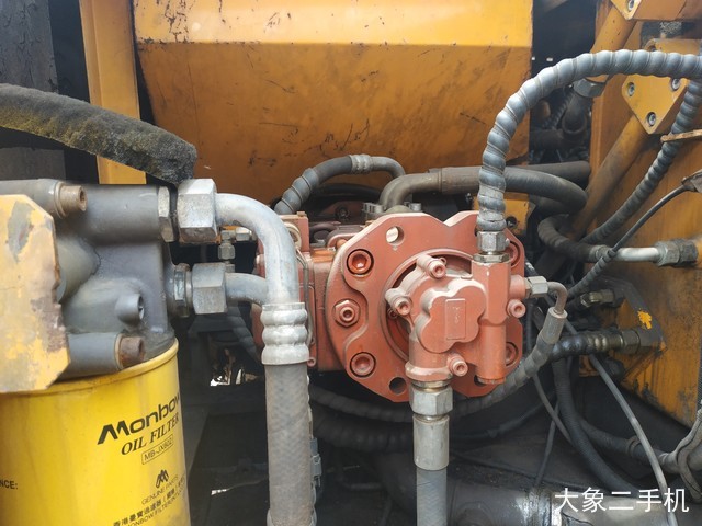 三一重工 SY235C-8 挖掘机