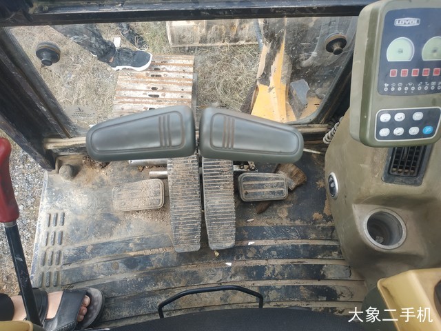 雷沃重工 FR65V8 挖掘机