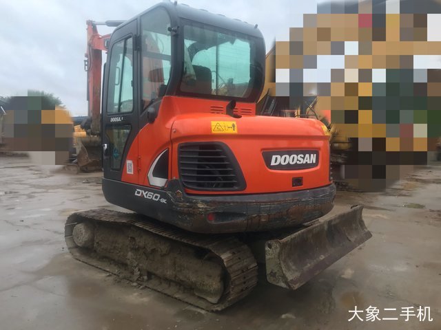 斗山 DX55-9C 挖掘机