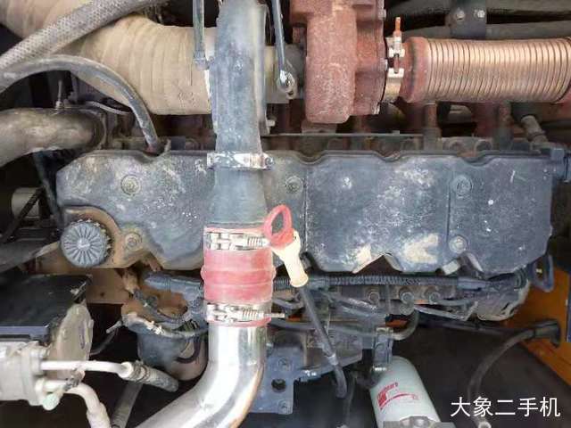 龙工 LG6225E 挖掘机