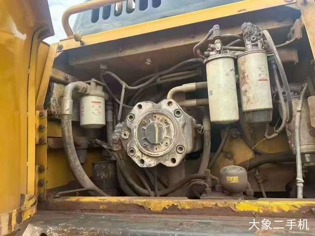 山东临工 LG6400E 挖掘机