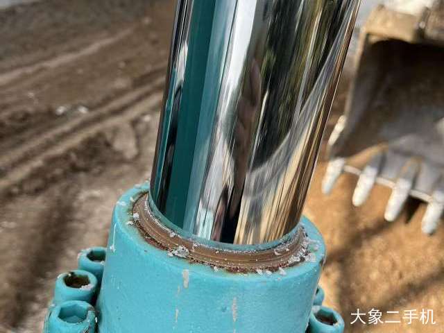 神钢 SK210LC-10 挖掘机