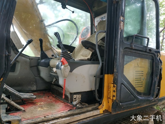 三一重工 SY135C 挖掘机