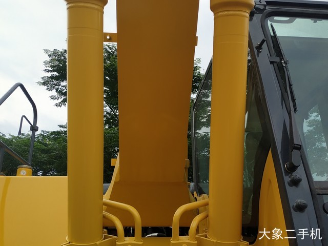 利勃海尔 LR1400/2-W 挖掘机