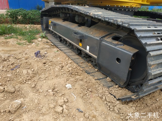 利勃海尔 LR1400/2-W 挖掘机