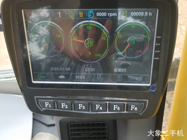 利勃海尔 LR1400/2-W 挖掘机